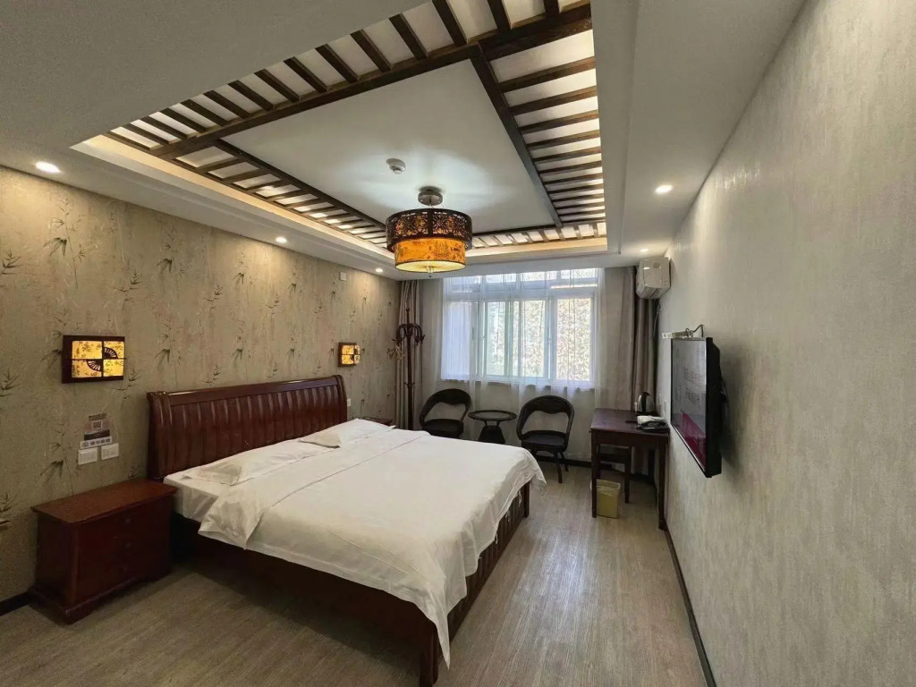 Super 8 Jinan Daminghu East Gate