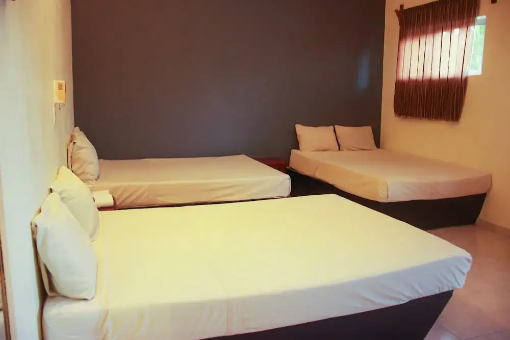 Hotel Pacific