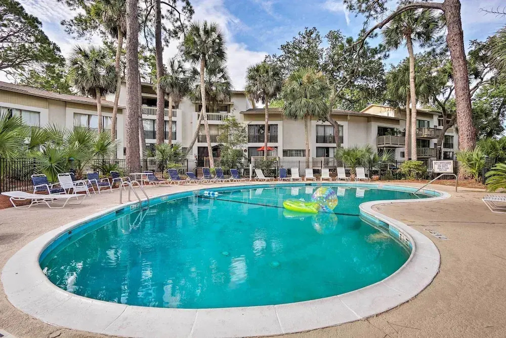 Walk to Beach: Peaceful Hilton Head Island Condo
