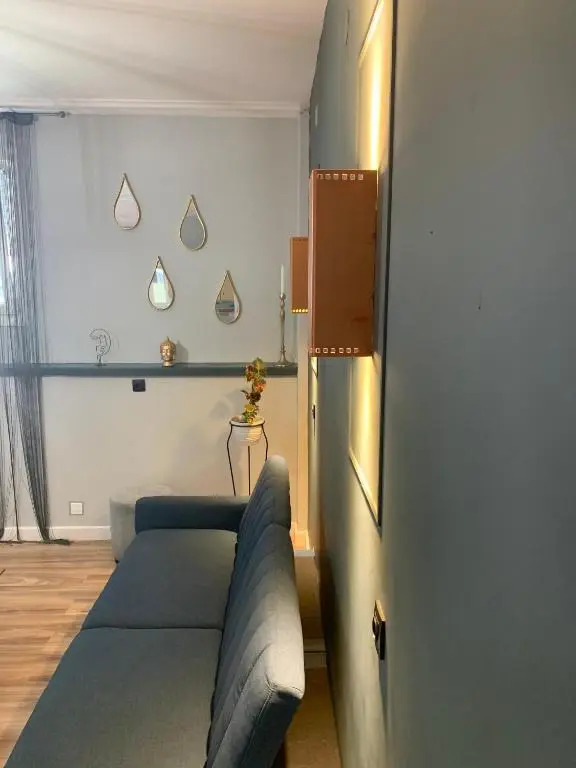 Modern and Spacious Apartment /5min walk to the center