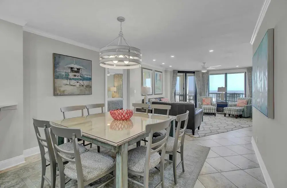 502 Summerhouse by Avantstay Ocean Front Condo w/ Community Pool Access