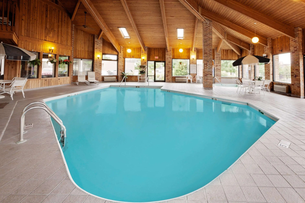 Baymont by Wyndham Battle Creek Downtown