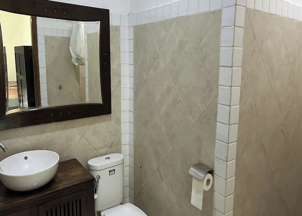 R Residence Jakarta