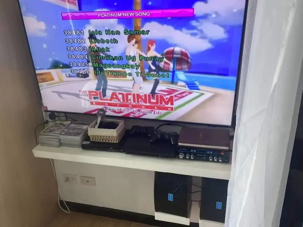 Azure 1BR Citylights With Netlfix Near Airport