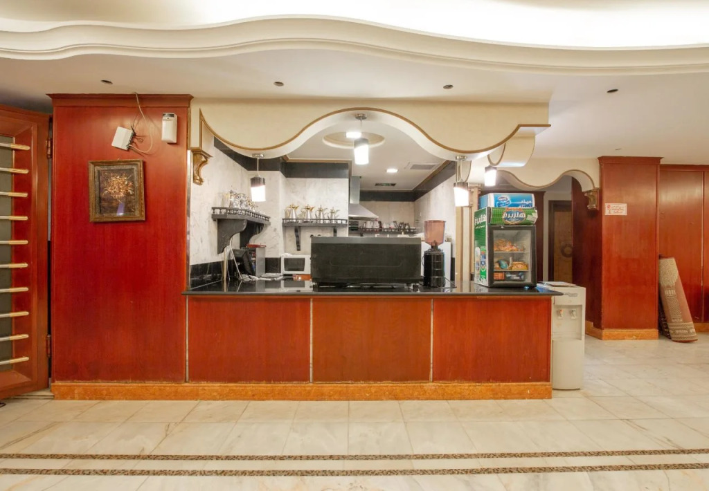 OYO 148 Shathi Almas Hotel Suites