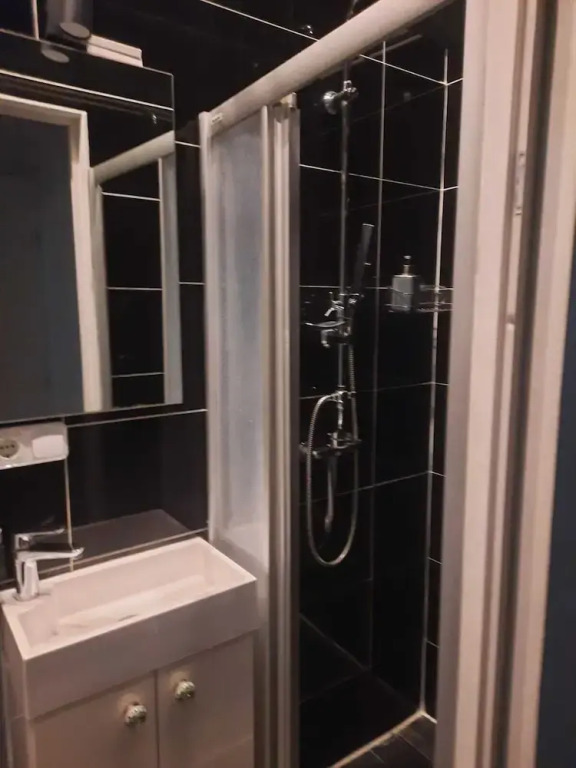 Charming 1BR Apartment In Top Location