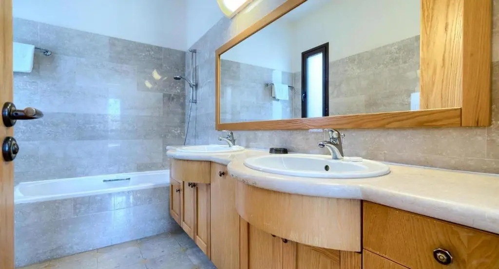 Beautiful Villa Dionysus with Private Pool in Peaceful Location - Aphrodite Hills