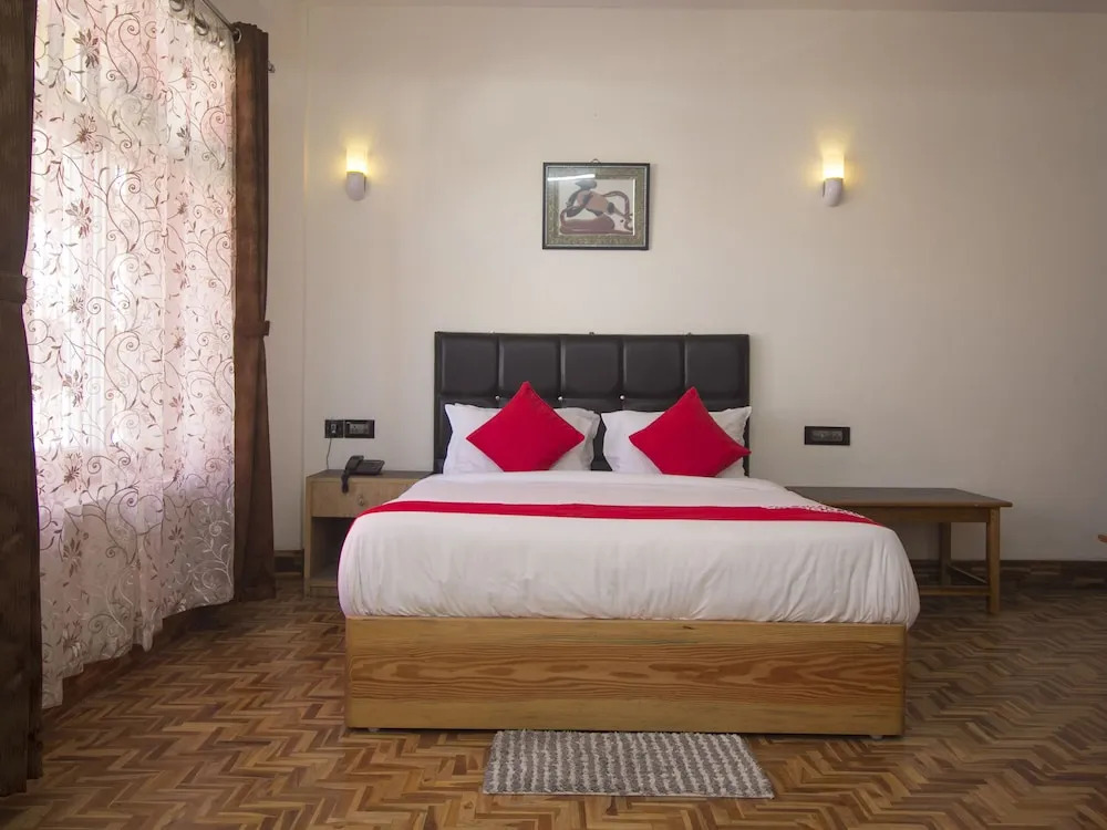 OYO 23353 Hidden Gem Residency