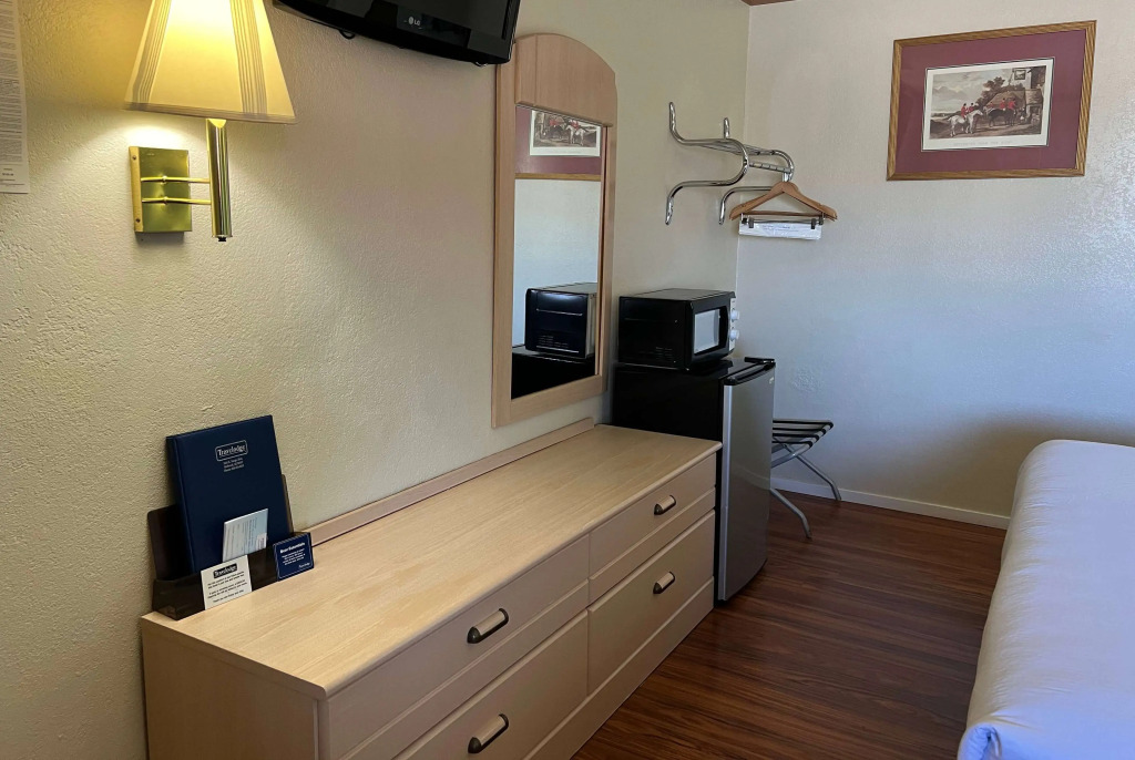 Travelodge by Wyndham Holbrook
