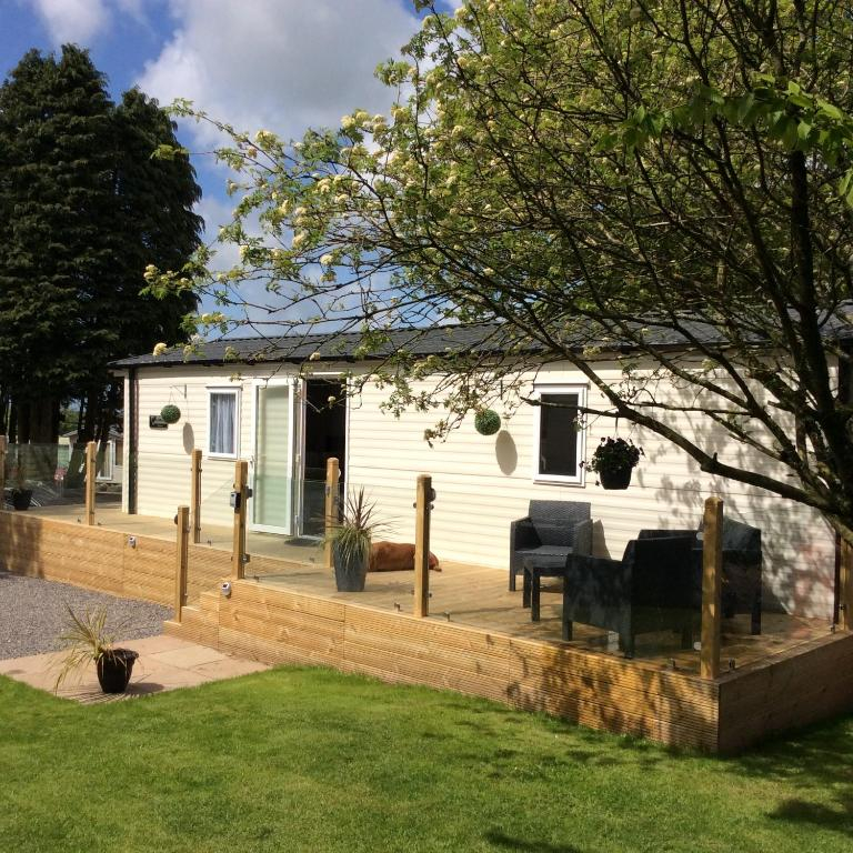Lake District Western 2-Bed Cabin Pet Friendly