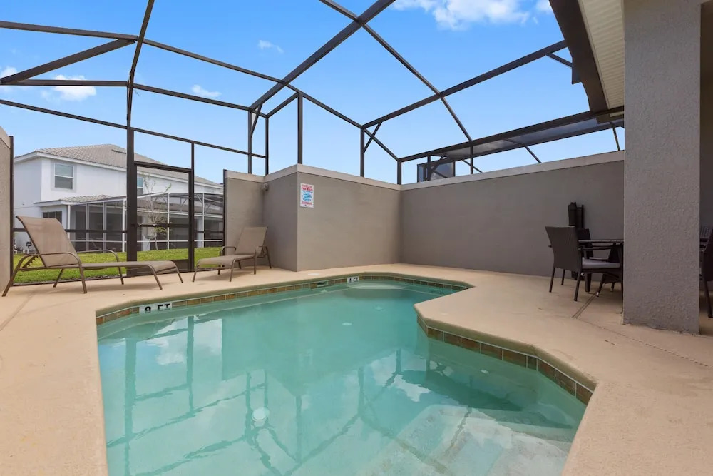 Tr_543r Scenic Champion 5 Bedroom Townhouse