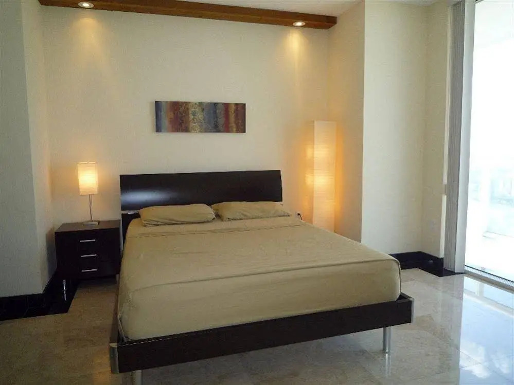 Luxury Apartments at 50 Biscayne