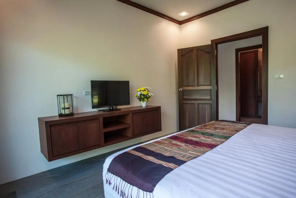 Baan Pinya Executive Bungalow