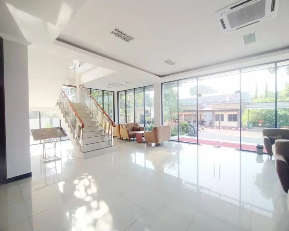 Urbanview Wisma Wirasatya Akpol Semarang by RedDoorz