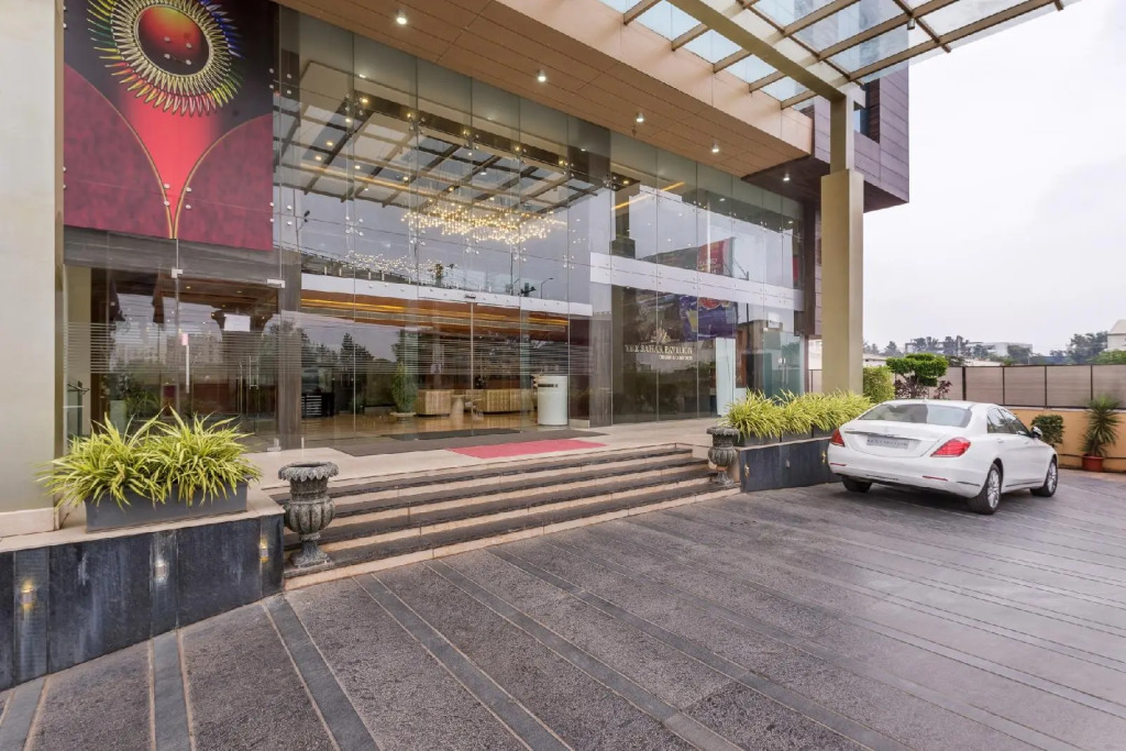 Treebo Select Sahar Pavilion