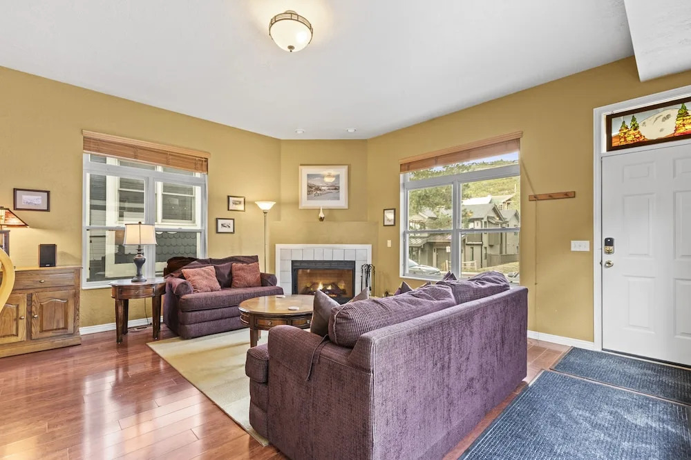 Old Town Retreat 5 Bedroom Home by RedAwning