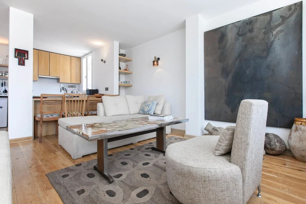 Ev Apartments Marie