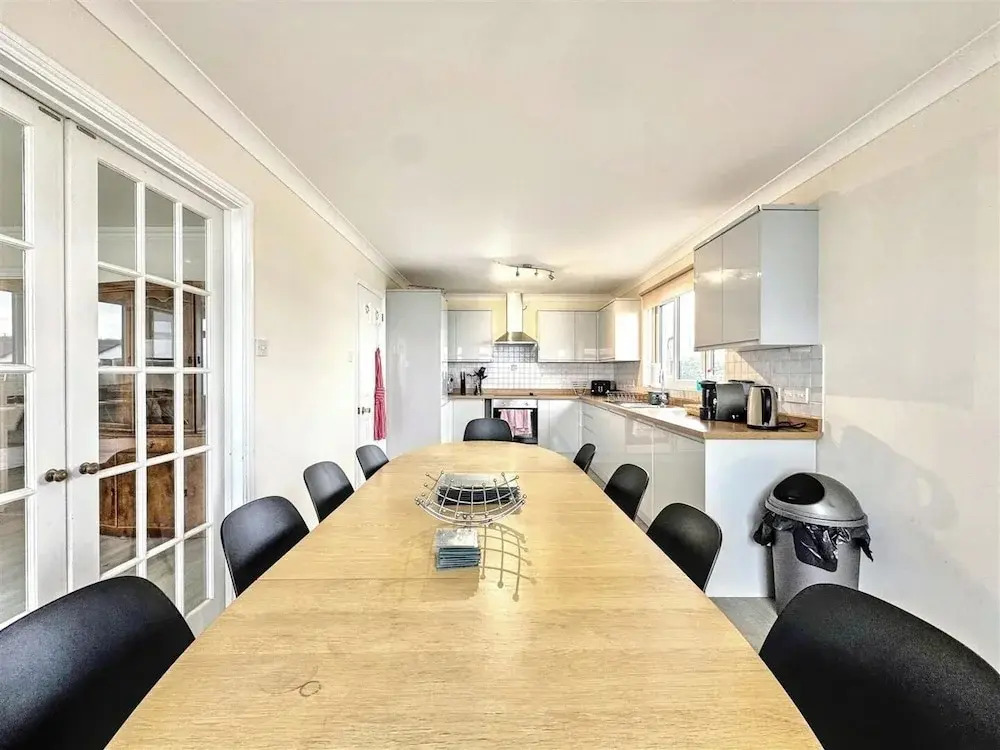Porthleven Coastal Retreat with 5 Bedrooms