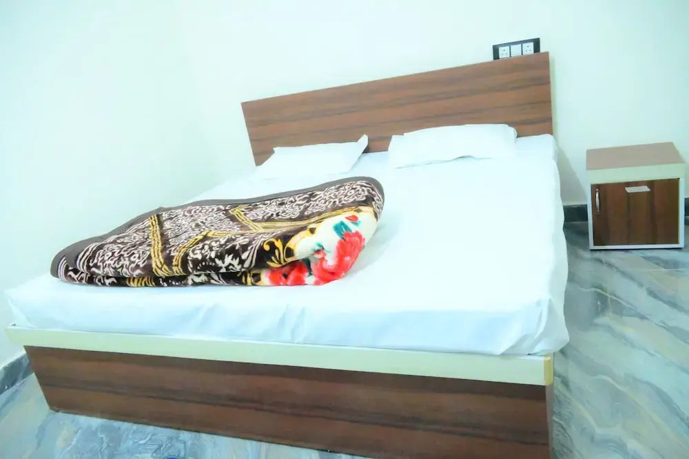 Shraddha Guest House Luxury Stay in Ayodhya