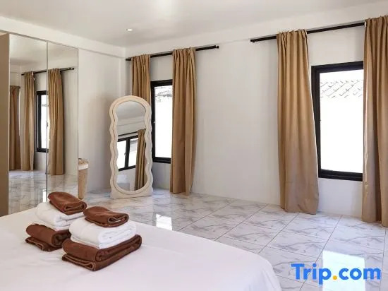 Modern Villa Breeze - 10 Minutes Walk To The Beach