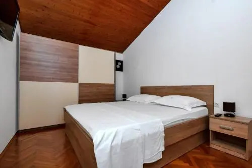 Holiday home Duje
