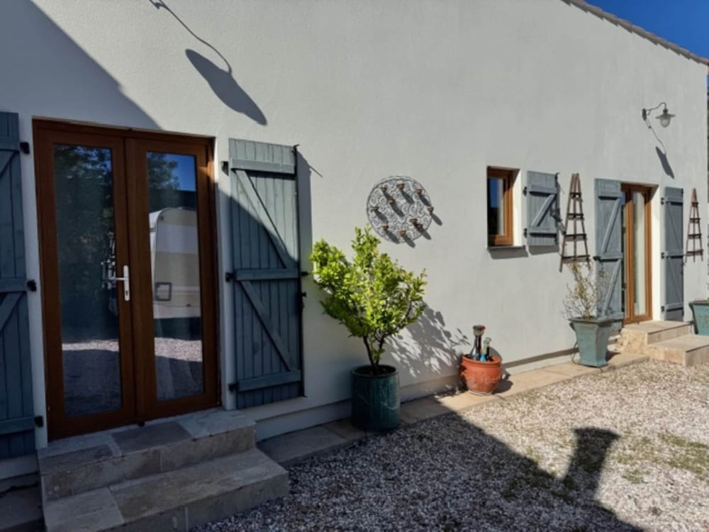 La Rocaille, House for 6 With Swimming Pool