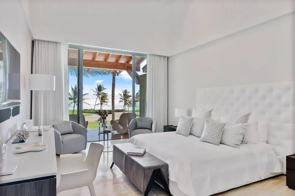 Architectural Oceanfront Masterpiece w Pool