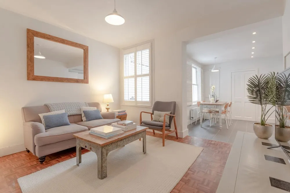 Charming 1 Bedroom Flat Close To Tube Station
