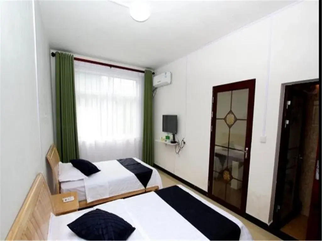 Yangsuo Mumu Sketch Base River Inn