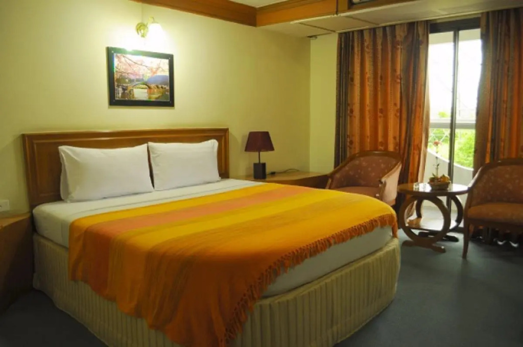 PathumThani Place Hotel