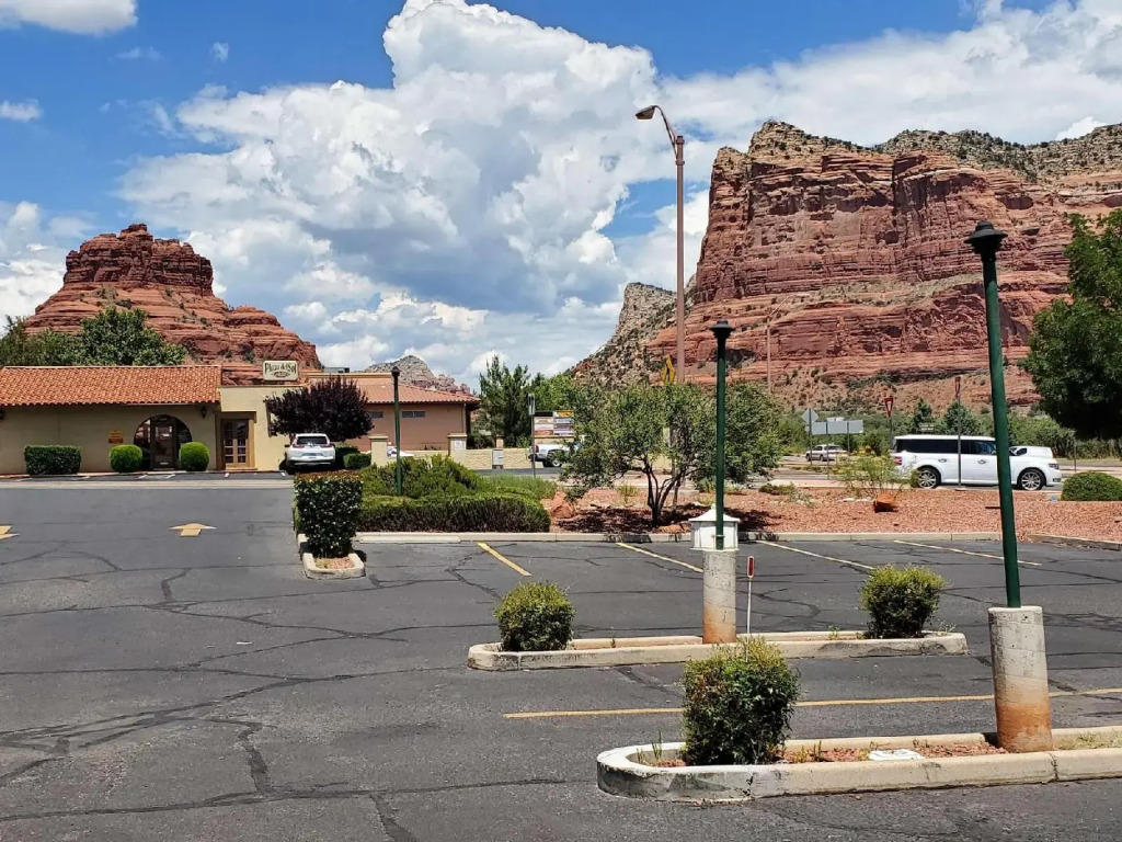 Wildflower Inn at Bell Rock