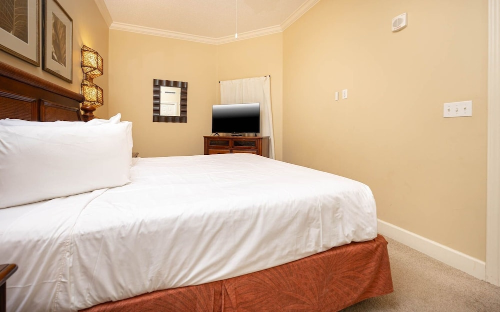 Phoenix West 1806 3 Bedroom Condo