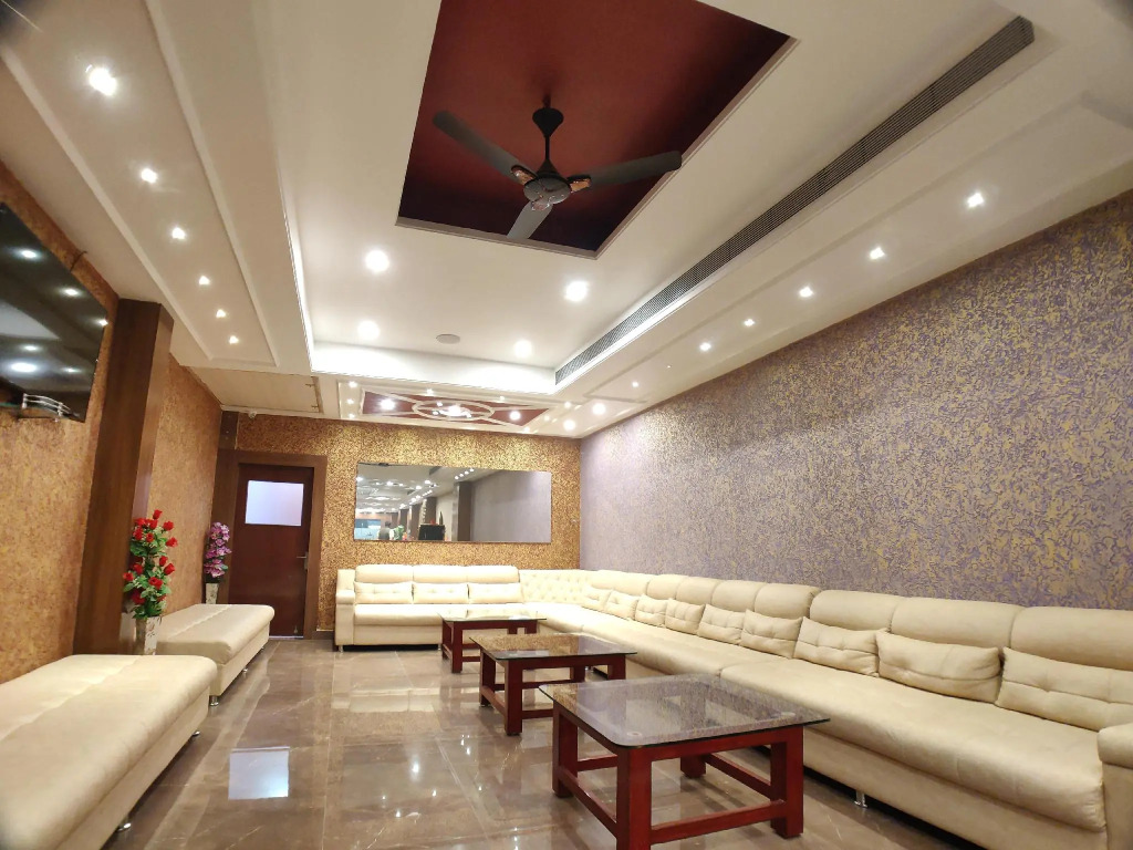 Hotel Vishnu Empire