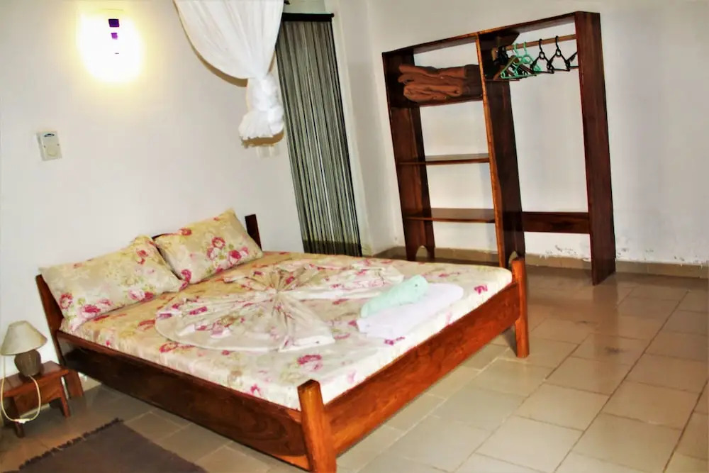 Jerreh Camp Lodge