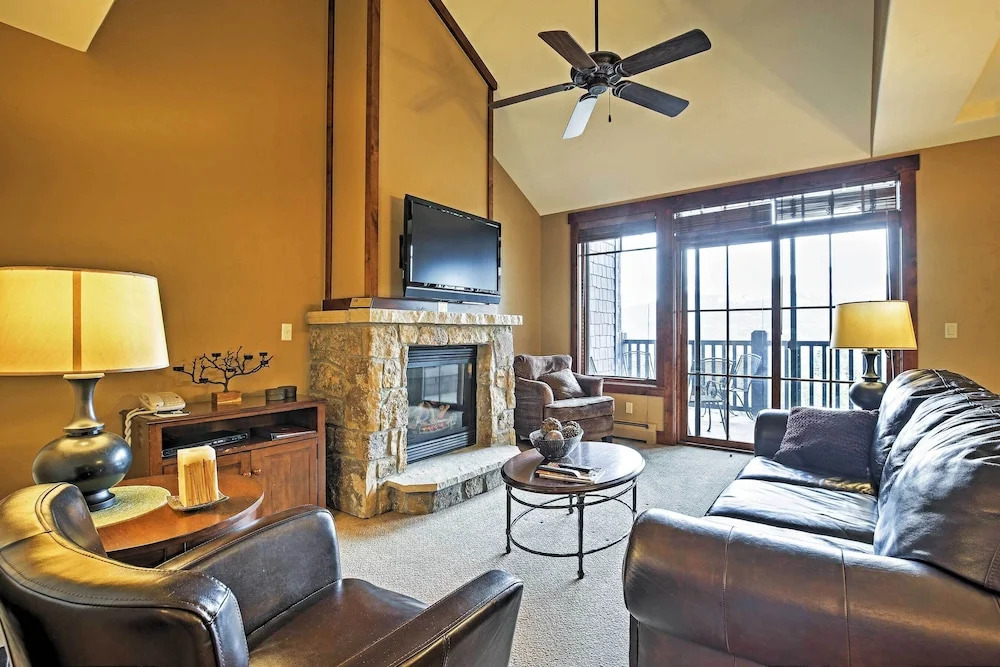 Ski-in/ski-out Breckenridge Resort Condo at Peak 7