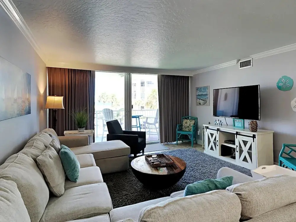 Shoreline Towers 3035