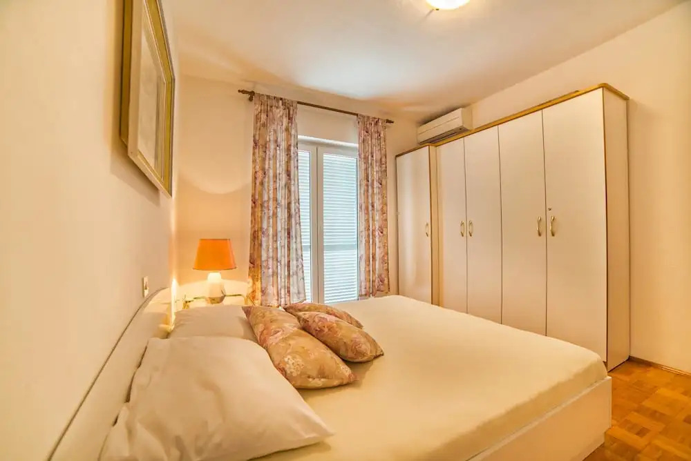 Apartment Lidija / Three Bedrooms A1