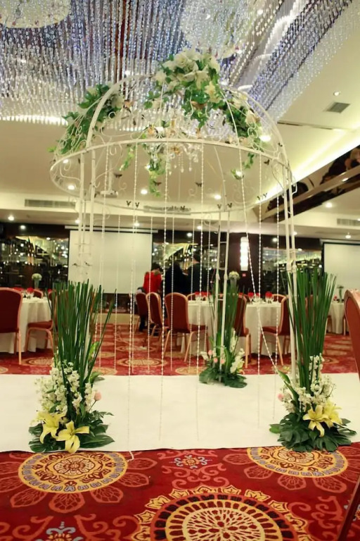 Nanjing Zhenbao Holiday Hotel