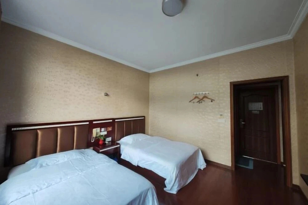 Xindongshan Business Hotel