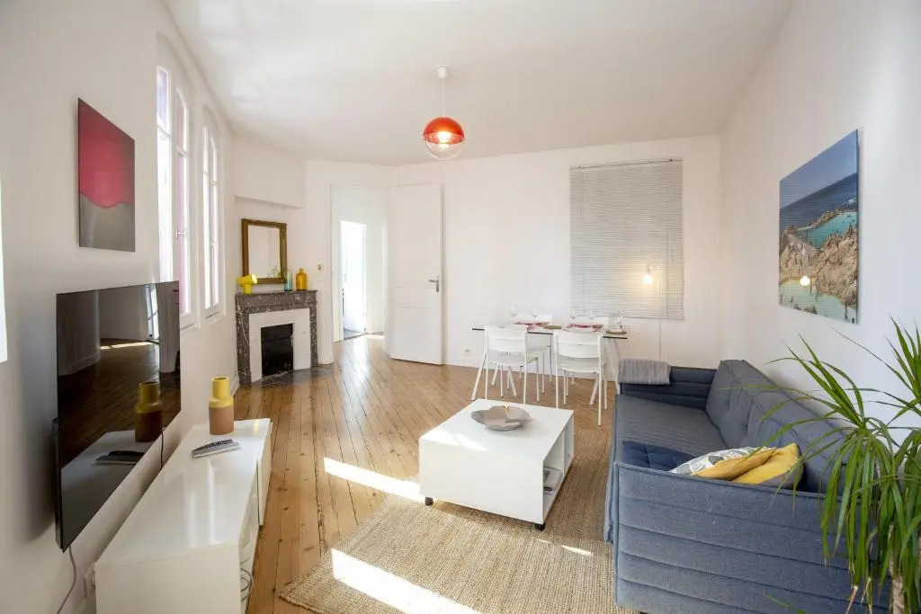 Place Saint Michel Apartment