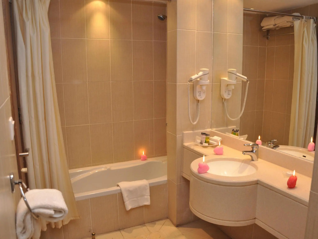Reef Al Malaz Hotel International