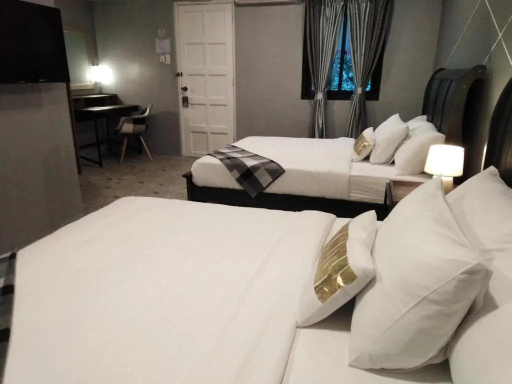 R Bed and Breakfast