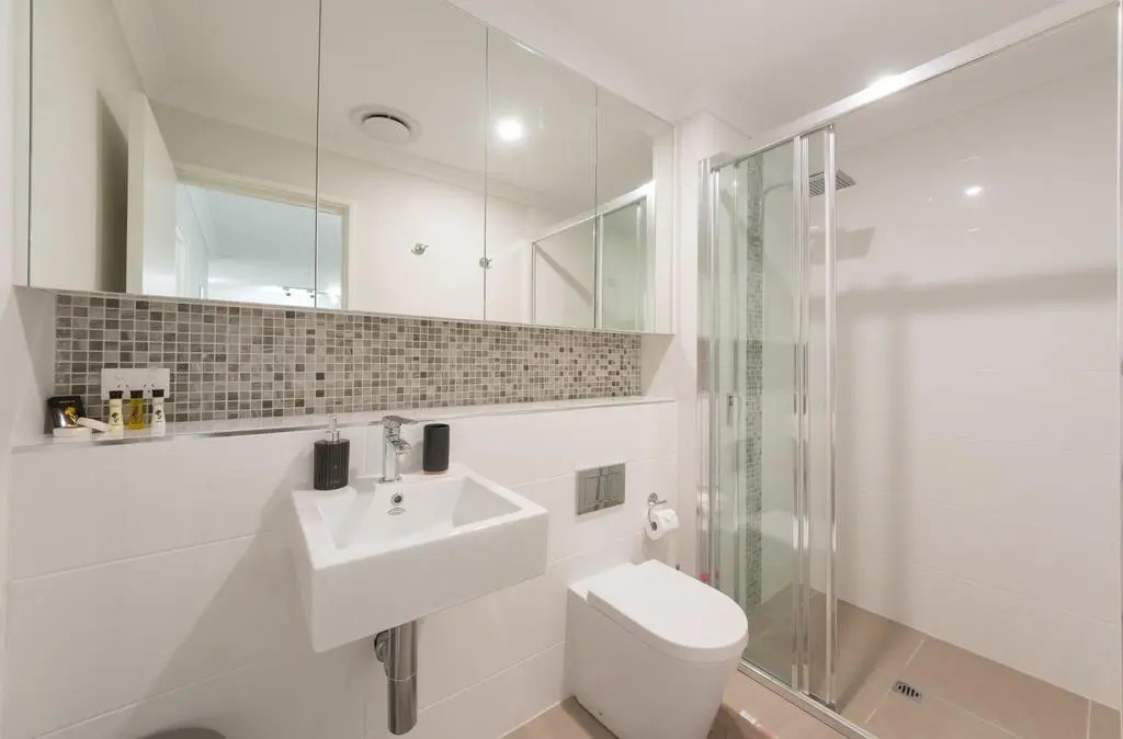 Lakeview Apartments