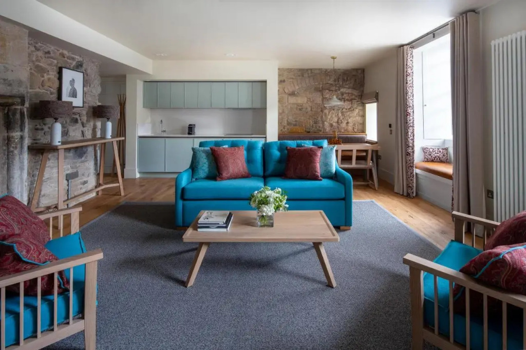 Abbey Strand Apartments, at Holyrood