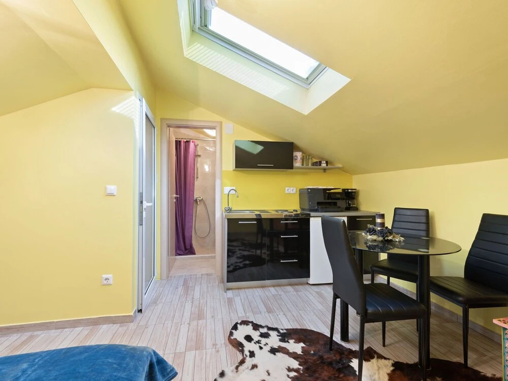 Comfortable Holiday Home in Pirovac With Garden