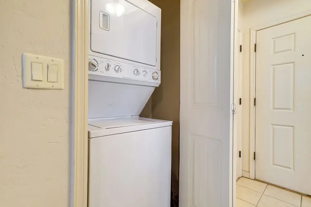 Inviting Las Cruces Condo < 1 Mi to Mesilla Plaza!