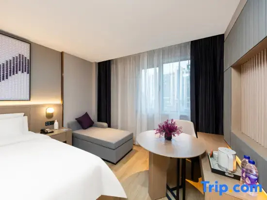 LAVANDE HOTEL