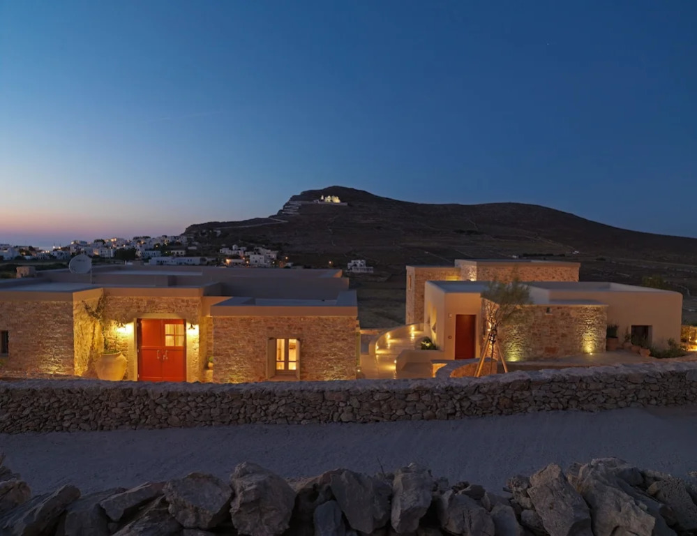 Themonies Luxury Suites