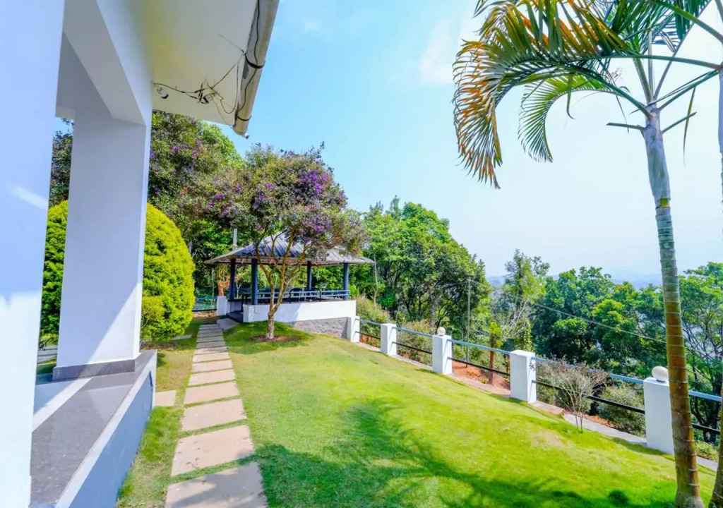 Vythiri Silver Mist Hilltop Villa By VOYE HOMES