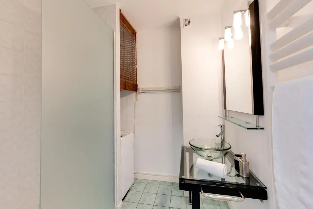 Allure - 2 bedroom apartment with balcony in the centre of Annecy